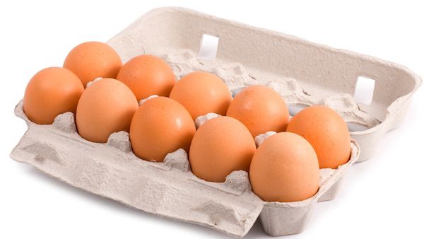 huevos frescos para huevos rellenos de atun