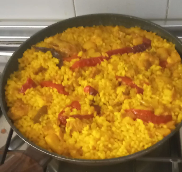 arroz-con-pollo-y-costillas